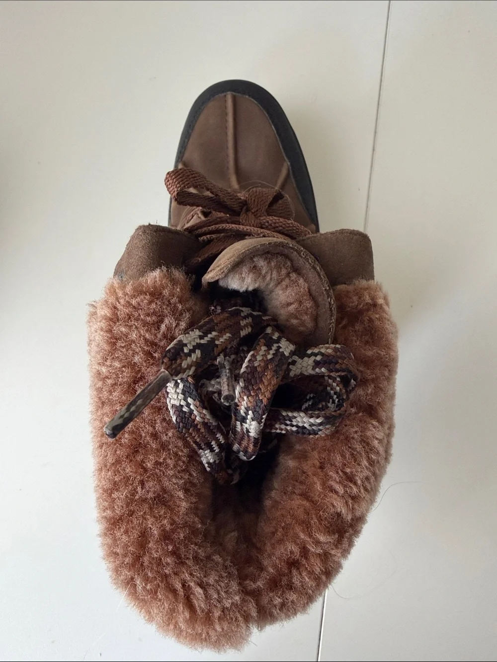 UGG Women's Brown Lace-Up Winter Boots with Fur Trim